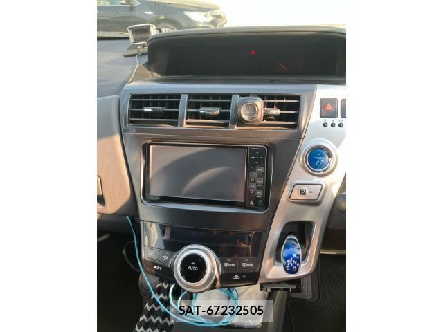 Toyota PRIUS ALPHA 2011-06 6911552-13