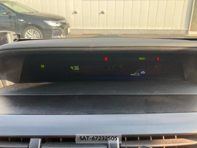Toyota PRIUS ALPHA 2011-06 6911552-14