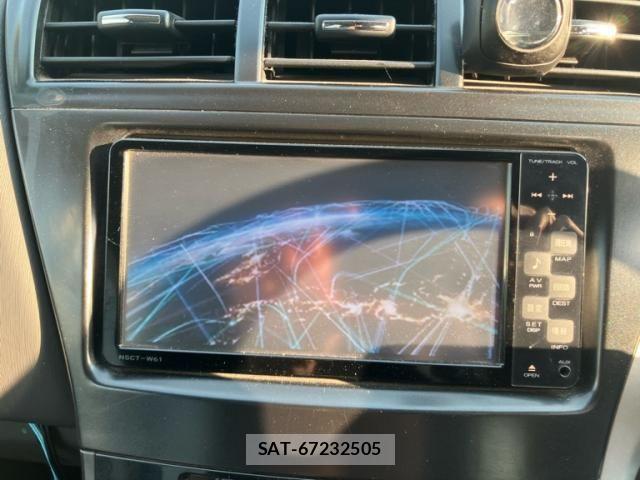 Toyota PRIUS ALPHA 2011-06 6911552-16