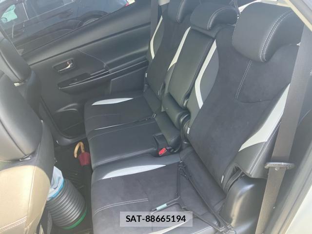 Toyota PRIUS ALPHA 2018-11 6903404-11