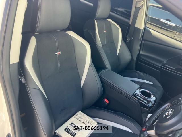 Toyota PRIUS ALPHA 2018-11 6903404-12