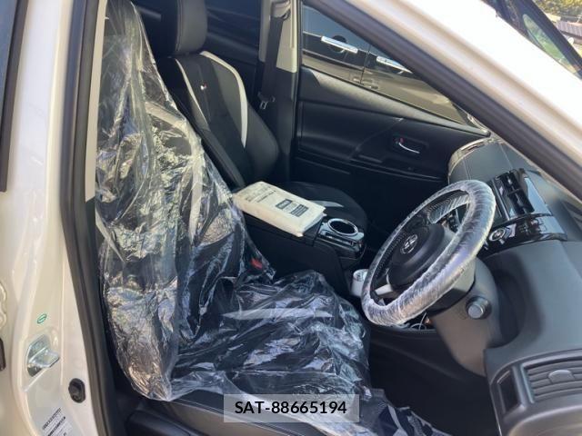 Toyota PRIUS ALPHA 2018-11 6903404-13
