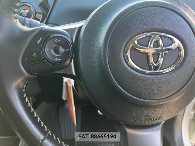 Toyota PRIUS ALPHA 2018-11 6903404-16
