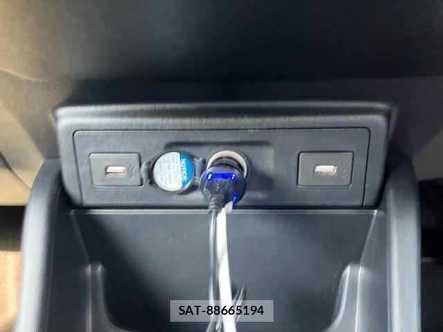Toyota PRIUS ALPHA 2018-11 6903404-19