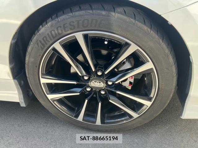 Toyota PRIUS ALPHA 2018-11 6903404-8