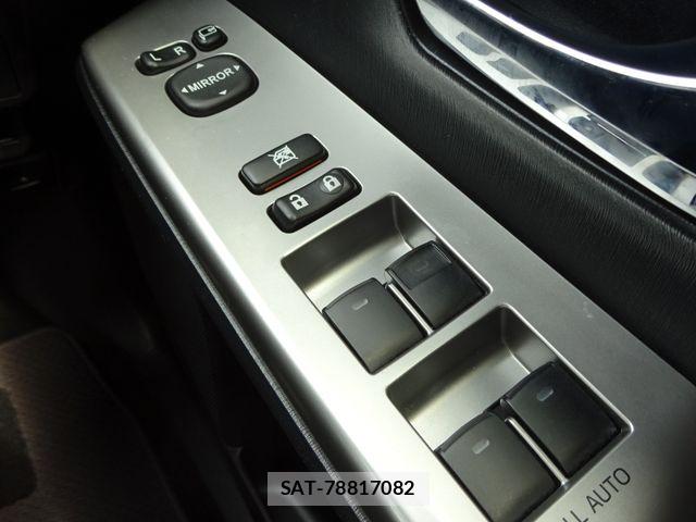 Toyota PRIUS ALPHA 2019-03 6997469-13