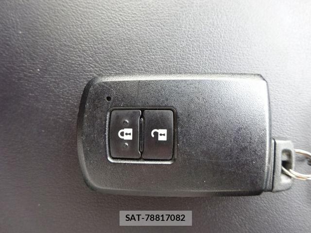 Toyota PRIUS ALPHA 2019-03 6997469-18
