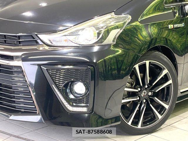 Toyota PRIUS ALPHA 2015-04 6997437-11