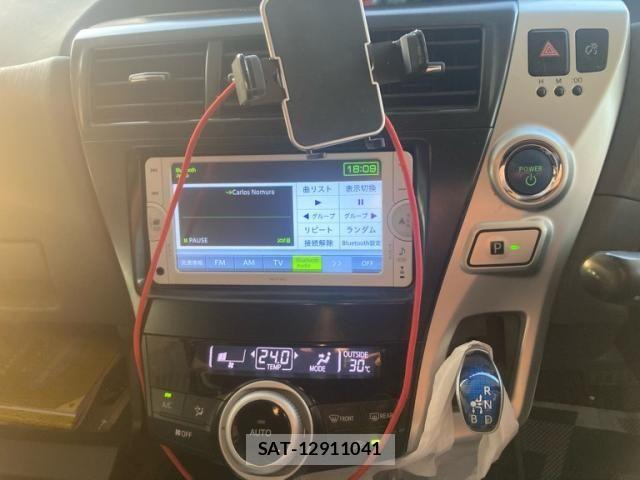 Toyota PRIUS ALPHA 2012-10 6997453-10