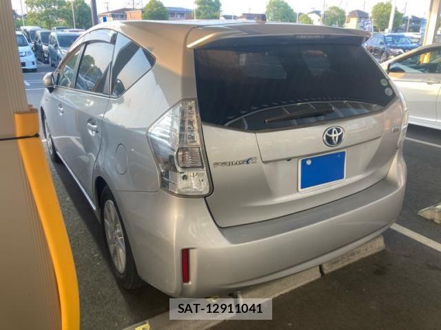 Toyota PRIUS ALPHA 2012-10 6997453-2