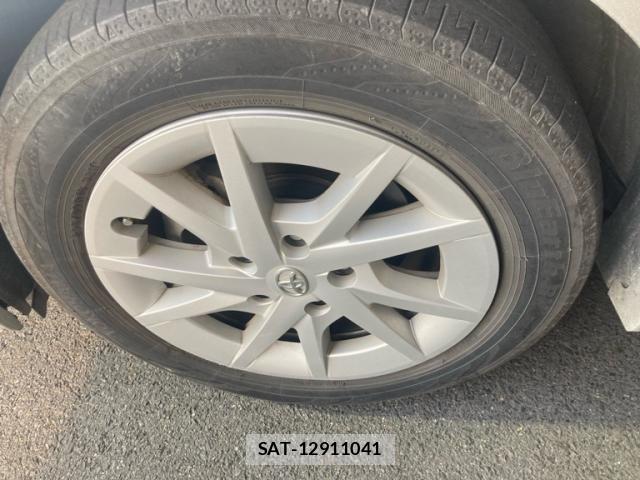 Toyota PRIUS ALPHA 2012-10 6997453-7