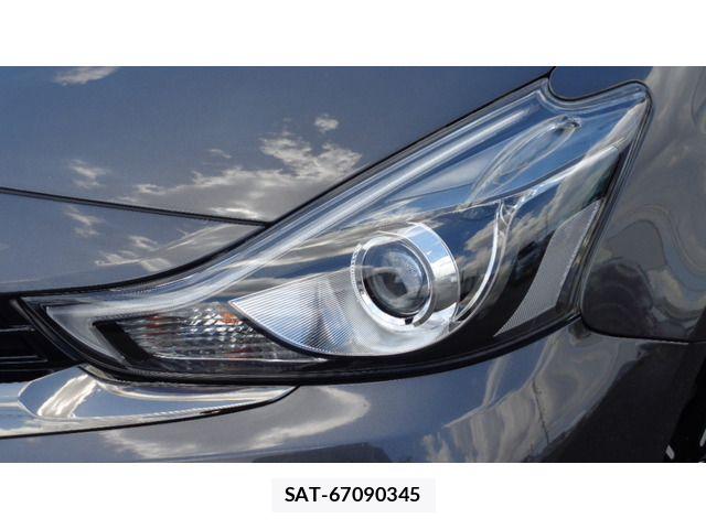 Toyota PRIUS ALPHA 2018-09 7021301-1