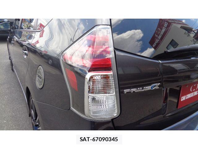 Toyota PRIUS ALPHA 2018-09 7021301-19