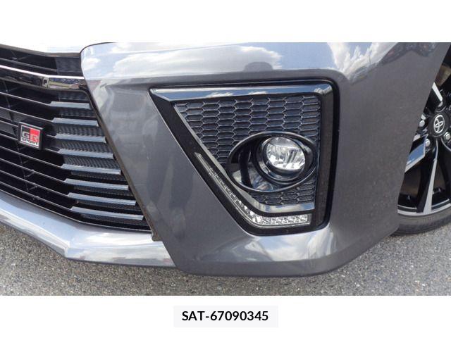 Toyota PRIUS ALPHA 2018-09 7021301-2