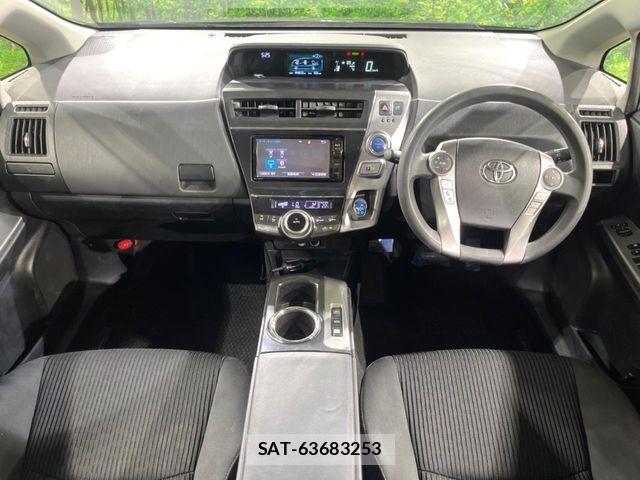 Toyota PRIUS ALPHA 2016-02 7021304-1