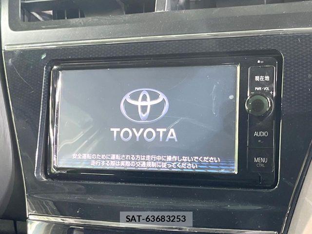 Toyota PRIUS ALPHA 2016-02 7021304-2