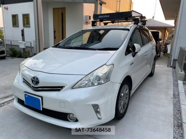 Toyota PRIUS ALPHA 2014-01 7021303-1