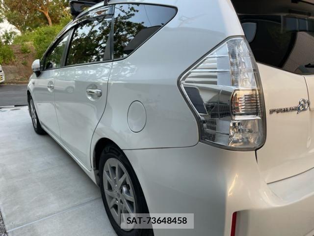 Toyota PRIUS ALPHA 2014-01 7021303-2