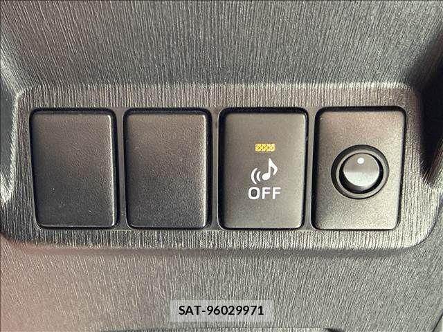 Toyota PRIUS ALPHA 2015-12 7060328-13