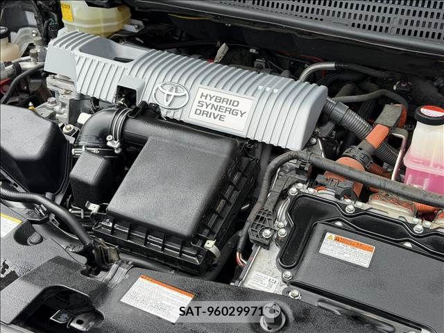 Toyota PRIUS ALPHA 2015-12 7060328-19