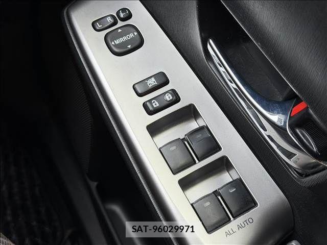Toyota PRIUS ALPHA 2015-12 7060328-28