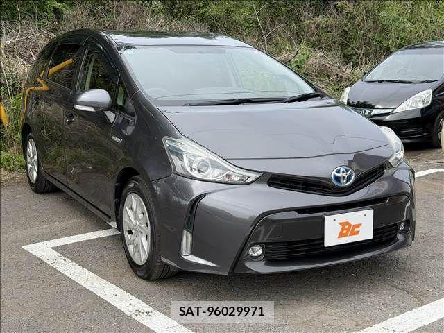 Toyota PRIUS ALPHA 2015-12 7060328-4