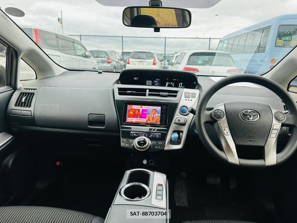Toyota PRIUS ALPHA 2016 6904587-12