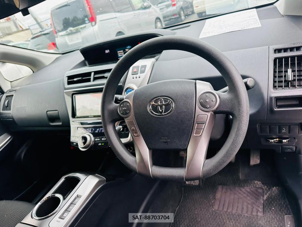 Toyota PRIUS ALPHA 2016 6904587-14