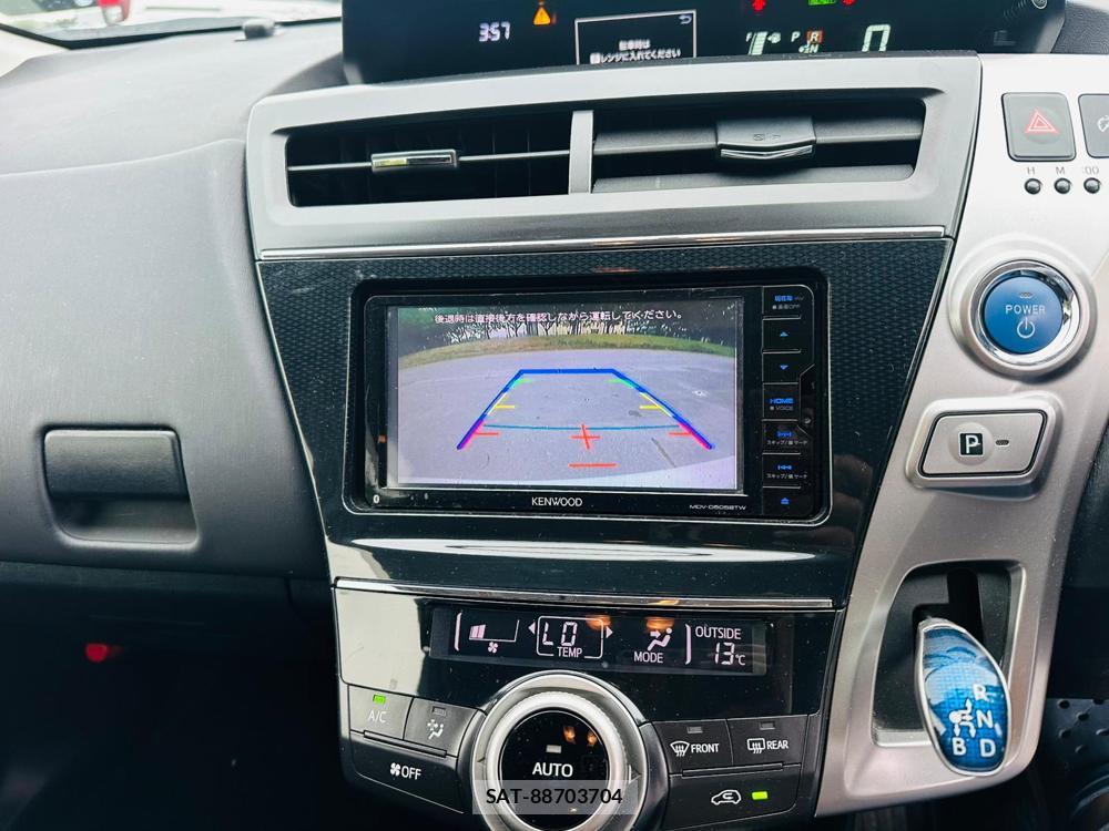 Toyota PRIUS ALPHA 2016 6904587-17