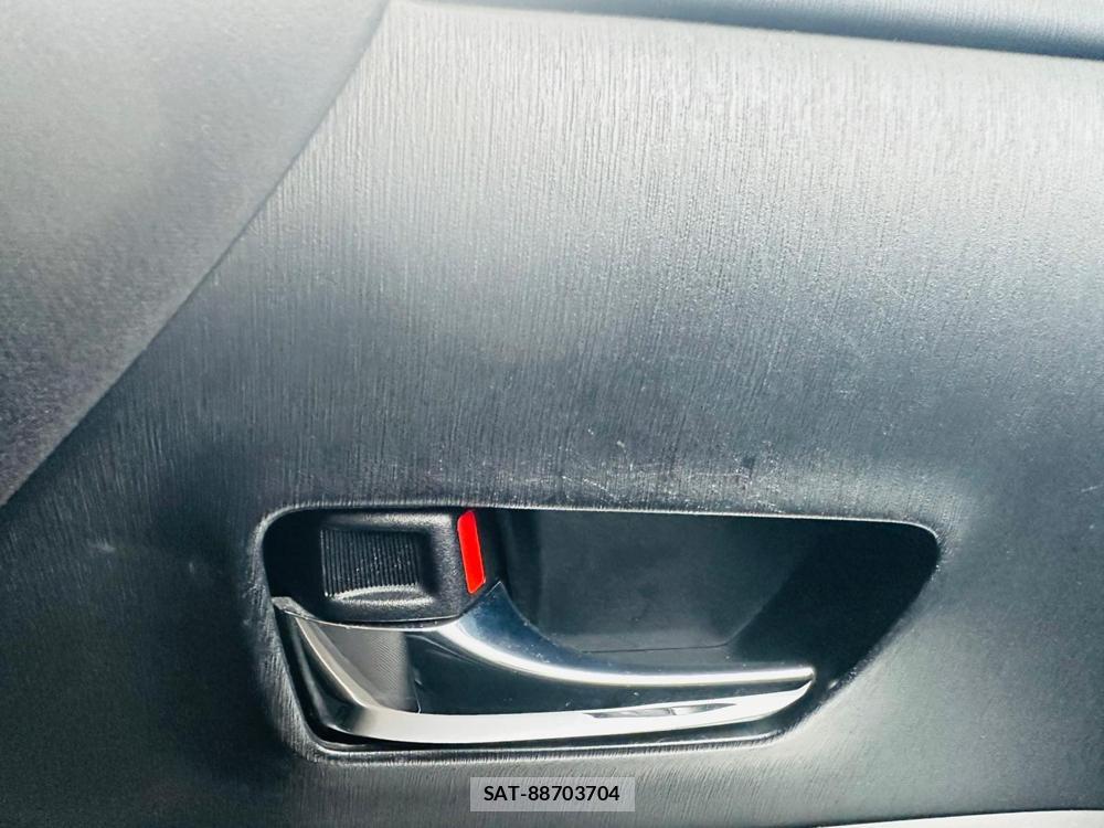 Toyota PRIUS ALPHA 2016 6904587-20