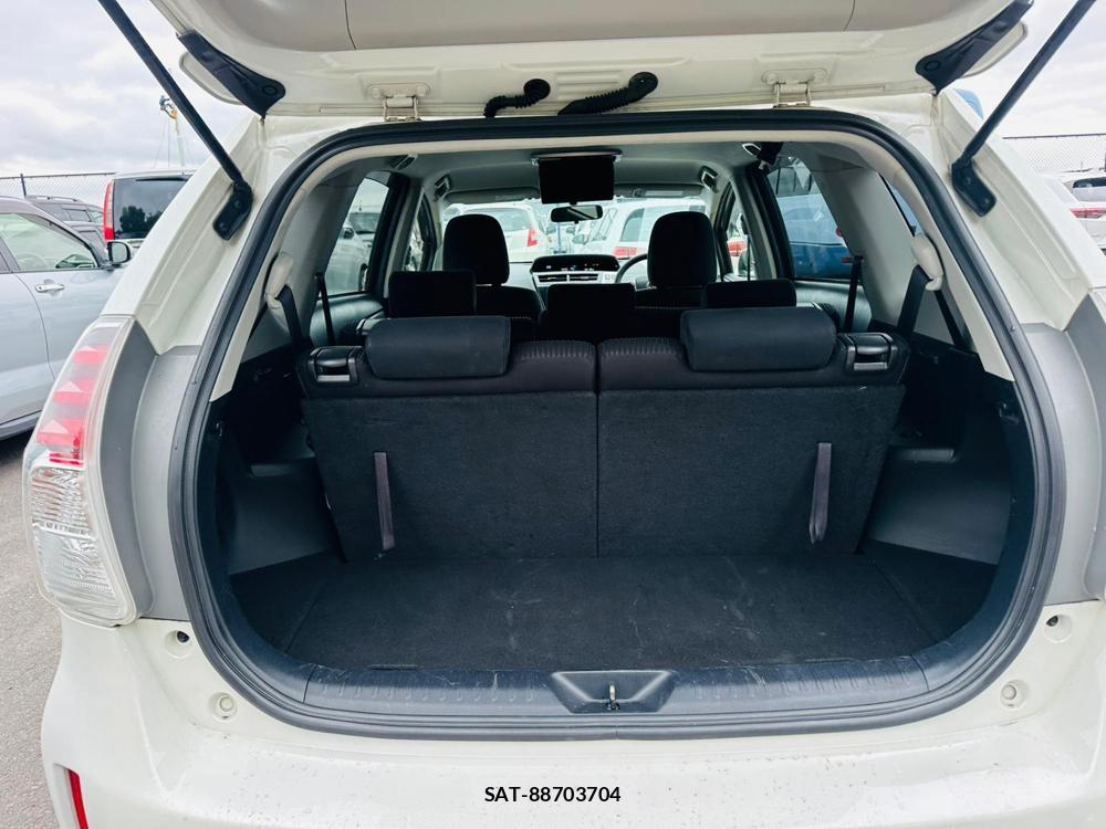 Toyota PRIUS ALPHA 2016 6904587-23