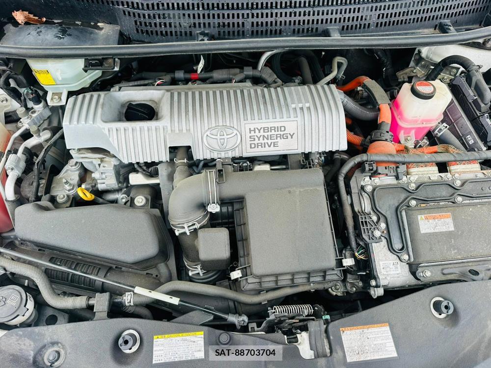 Toyota PRIUS ALPHA 2016 6904587-34