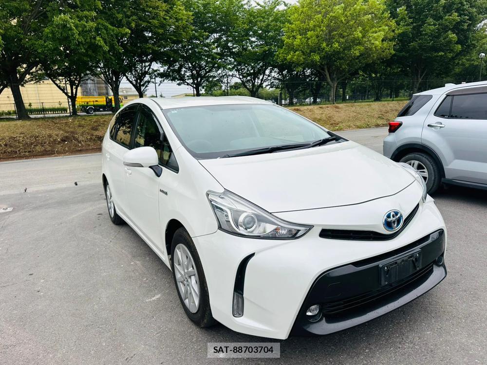 Toyota PRIUS ALPHA 2016 6904587-6