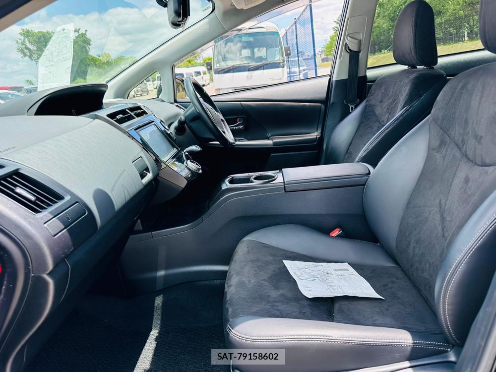 Toyota PRIUS ALPHA 2015-06 7051636-10