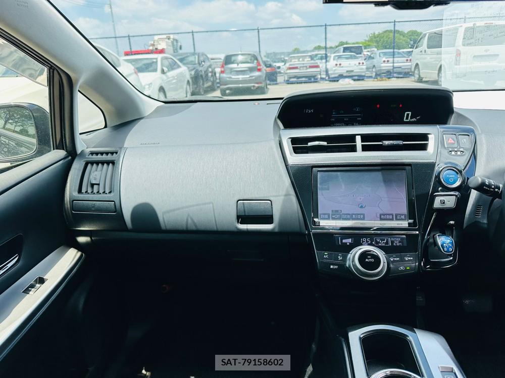 Toyota PRIUS ALPHA 2015-06 7051636-16