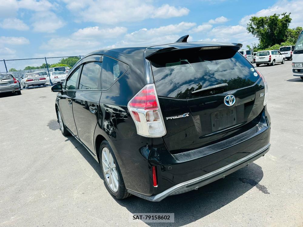 Toyota PRIUS ALPHA 2015-06 7051636-2