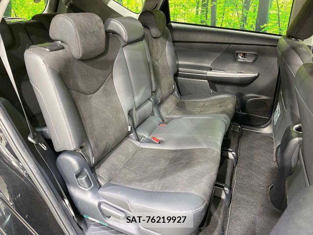 Toyota PRIUS ALPHA 2017-08 7060327-8