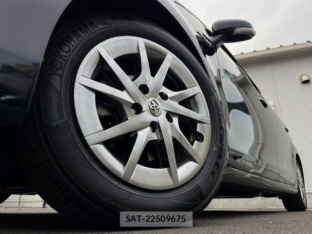 Toyota PRIUS ALPHA 2016-12 7060325-13
