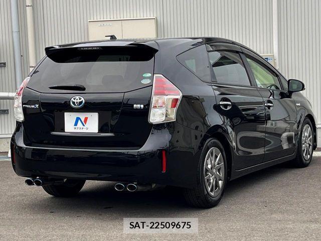 Toyota PRIUS ALPHA 2016-12 7060325-17