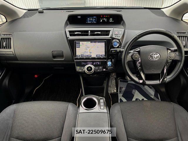 Toyota PRIUS ALPHA 2016-12 7060325-1