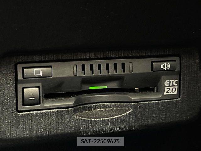 Toyota PRIUS ALPHA 2016-12 7060325-6