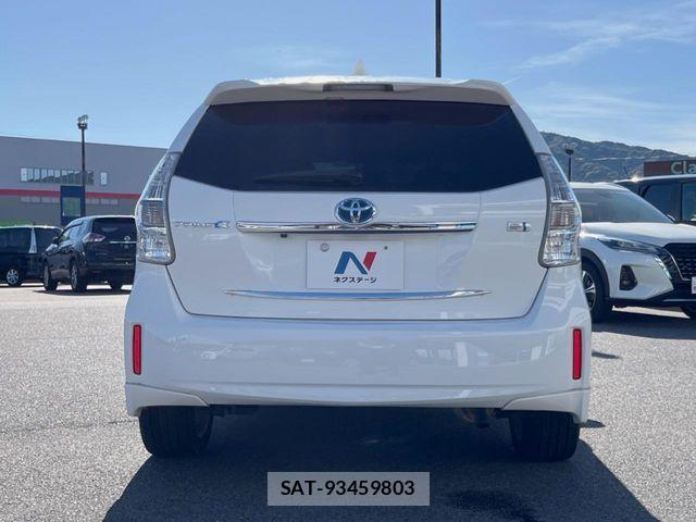 Toyota PRIUS ALPHA 2012-08 7060330-15
