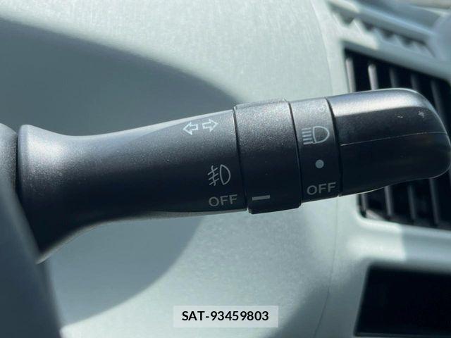 Toyota PRIUS ALPHA 2012-08 7060330-6