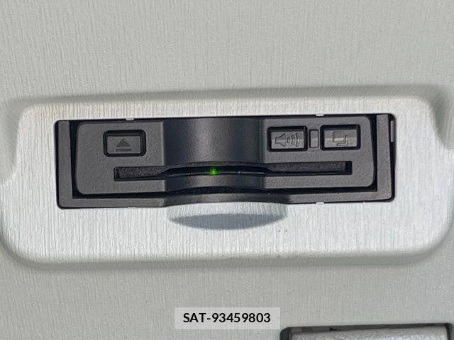Toyota PRIUS ALPHA 2012-08 7060330-8