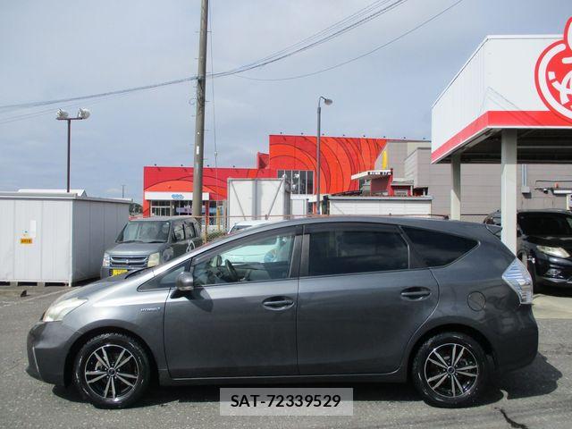 Toyota PRIUS ALPHA 2011-07 7223887-8