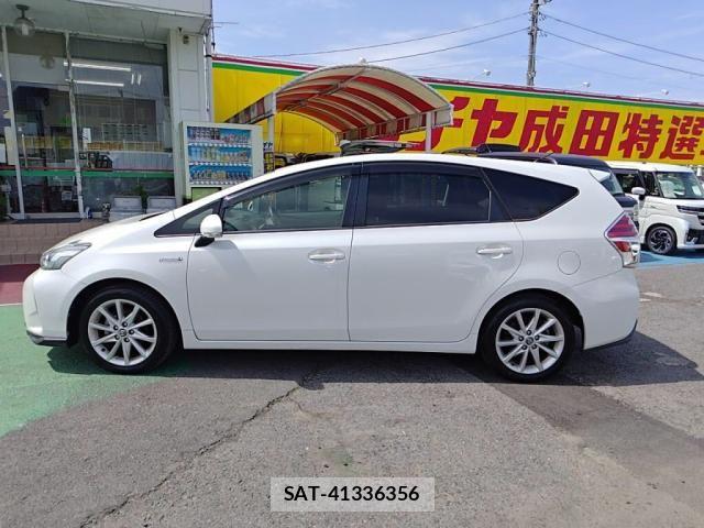 Toyota PRIUS ALPHA 2016-01 7223904-11