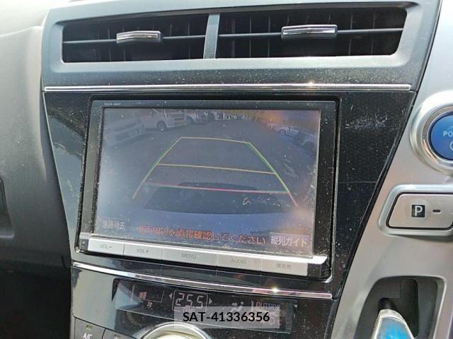 Toyota PRIUS ALPHA 2016-01 7223904-13