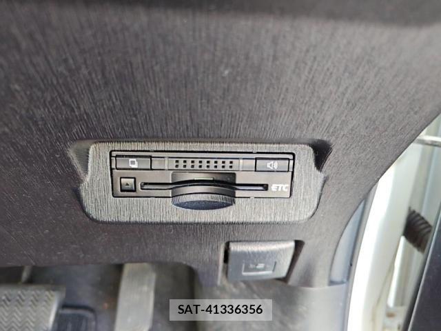 Toyota PRIUS ALPHA 2016-01 7223904-14