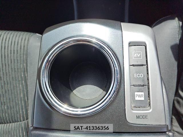 Toyota PRIUS ALPHA 2016-01 7223904-15