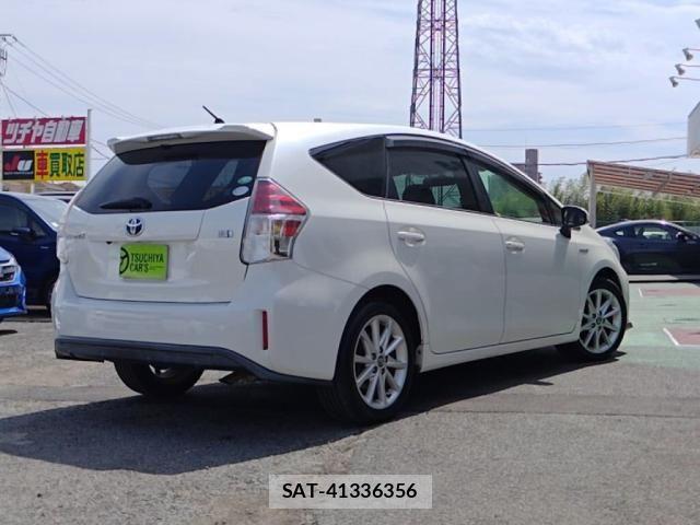 Toyota PRIUS ALPHA 2016-01 7223904-1